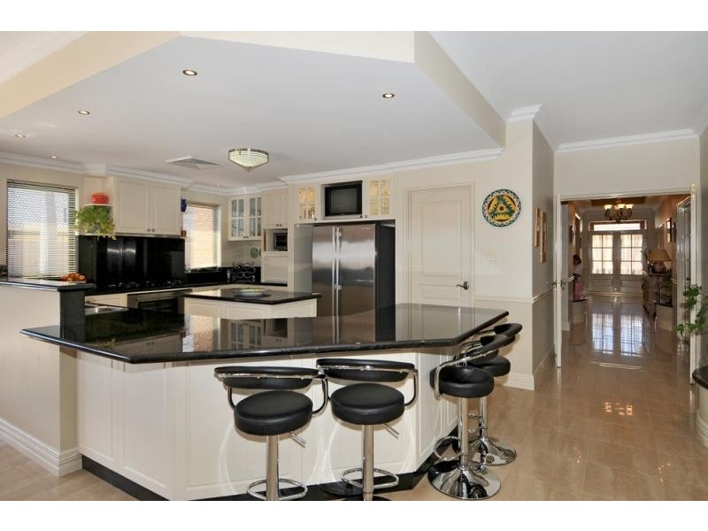 10 Cordia Way, Halls Head WA 6210