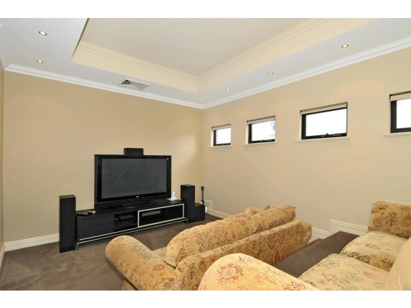 10 Cordia Way, Halls Head WA 6210