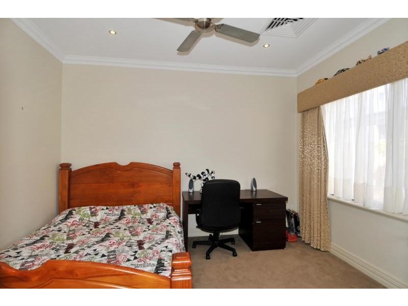 10 Cordia Way, Halls Head WA 6210