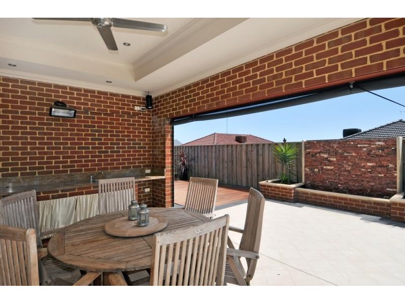 10 Cordia Way, Halls Head WA 6210