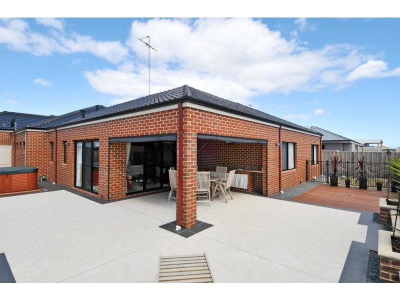 10 Cordia Way, Halls Head WA 6210