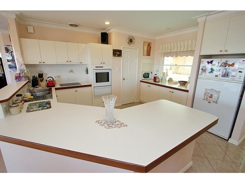24 Hill Street, Halls Head WA 6210