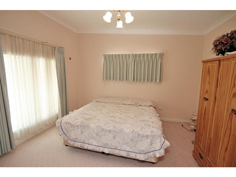 24 Hill Street, Halls Head WA 6210