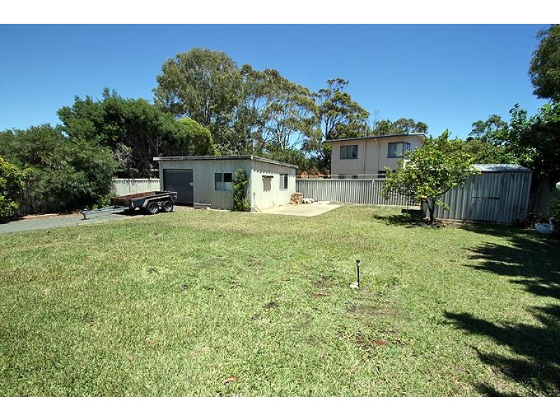 24 Hill Street, Halls Head WA 6210