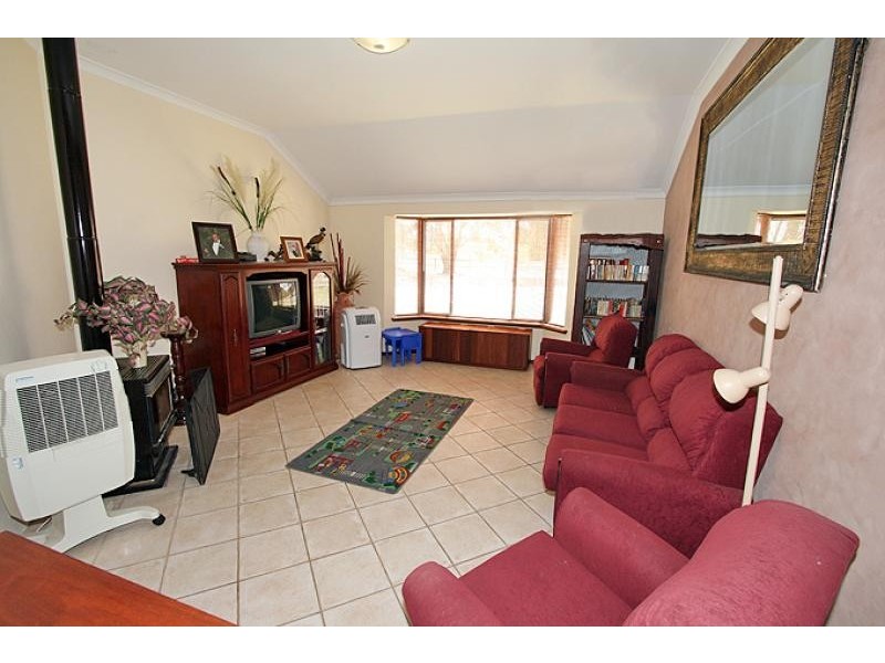 44 Eaglehawk Drive, Ravenswood WA 6208
