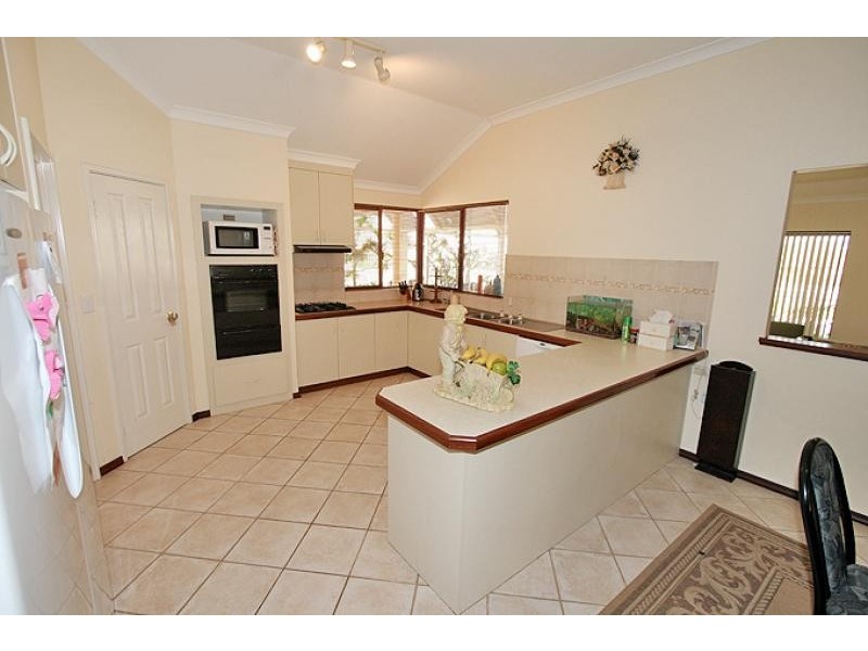 44 Eaglehawk Drive, Ravenswood WA 6208