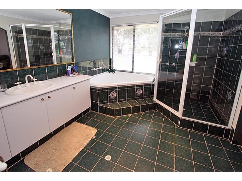 44 Eaglehawk Drive, Ravenswood WA 6208