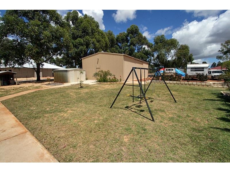 44 Eaglehawk Drive, Ravenswood WA 6208