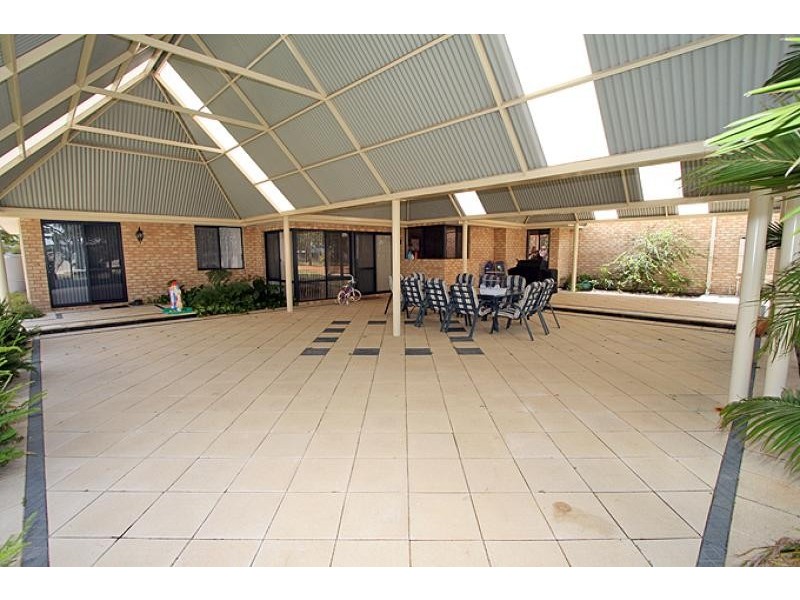 44 Eaglehawk Drive, Ravenswood WA 6208