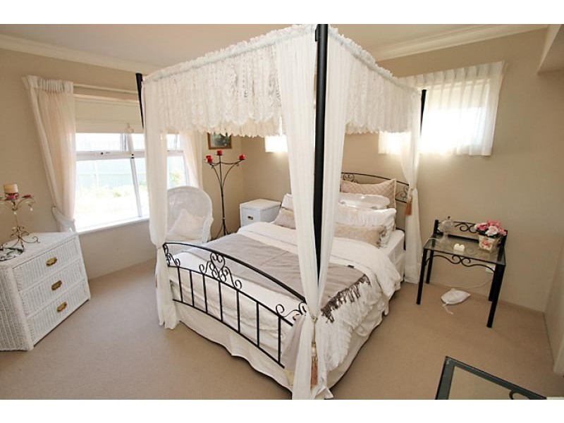 28 Hideaway Cove, Halls Head WA 6210