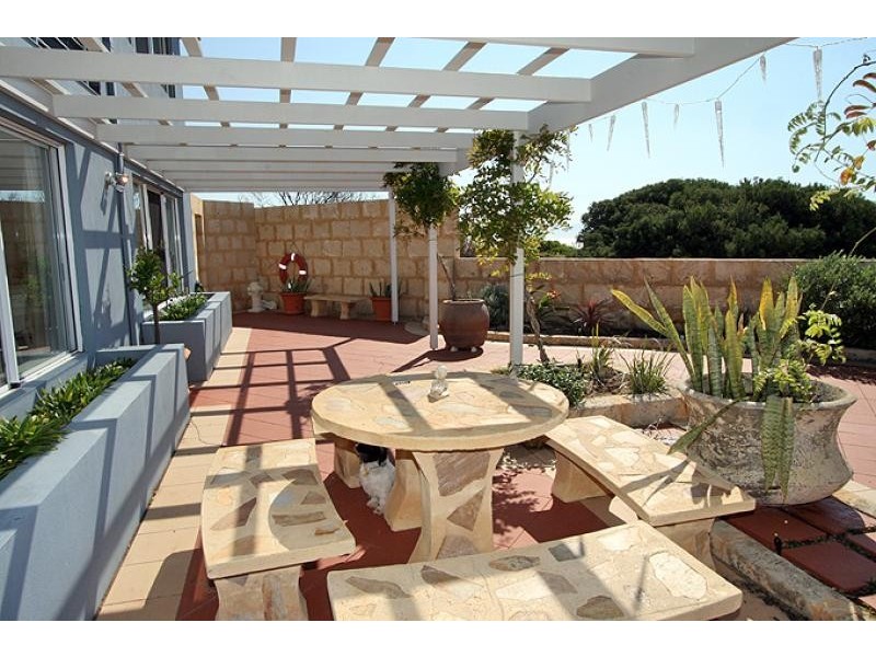 28 Hideaway Cove, Halls Head WA 6210