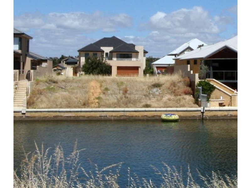 2 Brindabella Crescent, Mandurah WA 6210