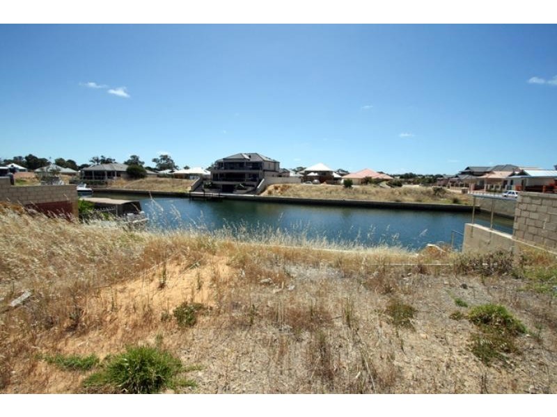 2 Brindabella Crescent, Mandurah WA 6210