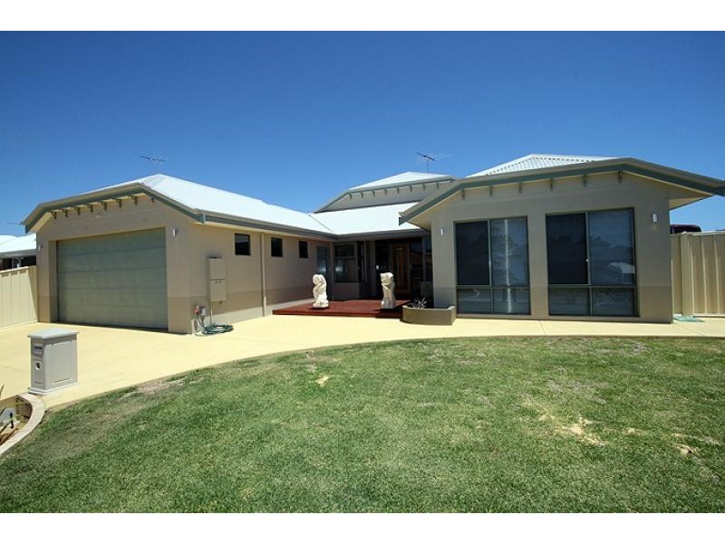 30 Tranquility Way, Halls Head WA 6210