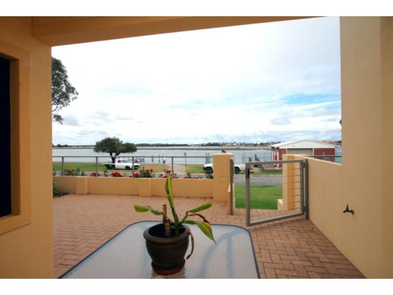 Unit 2/10 Winjan Place, Mandurah WA 6210