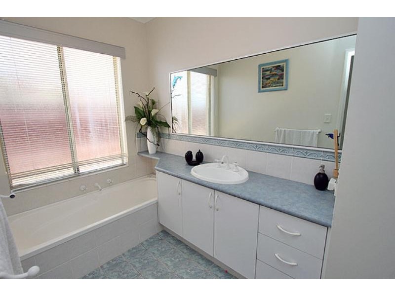 10 Capricorn Mews, Halls Head WA 6210