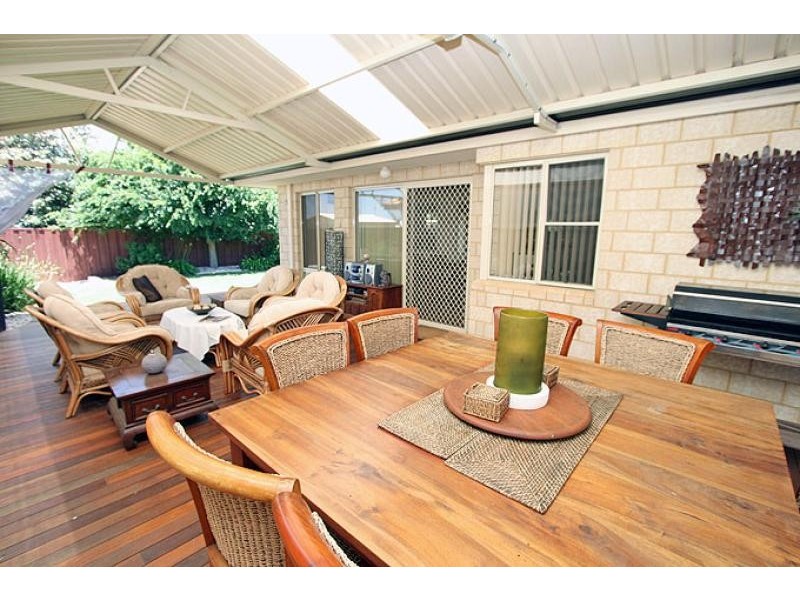 10 Capricorn Mews, Halls Head WA 6210