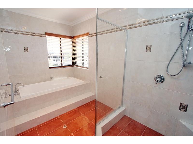 24 Picaroon Place, Mandurah WA 6210