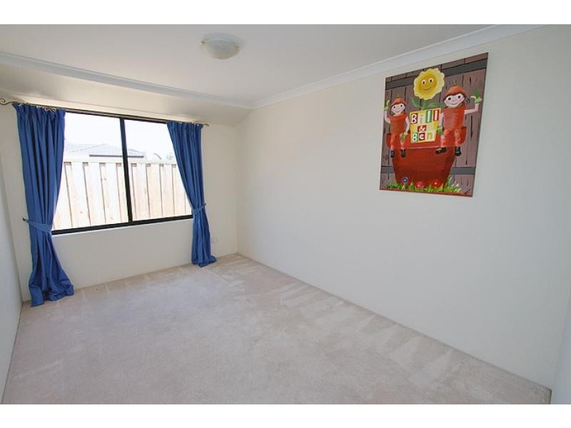 13 Lilly Pilly Lookout, Halls Head WA 6210