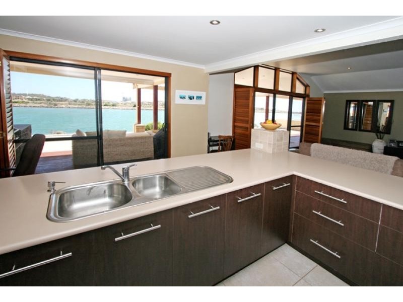 37 Australis Circle, Wannanup WA 6210