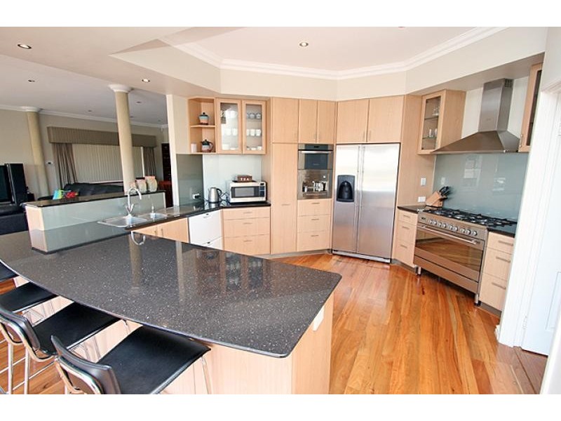 18 Genevieve Court, Halls Head WA 6210