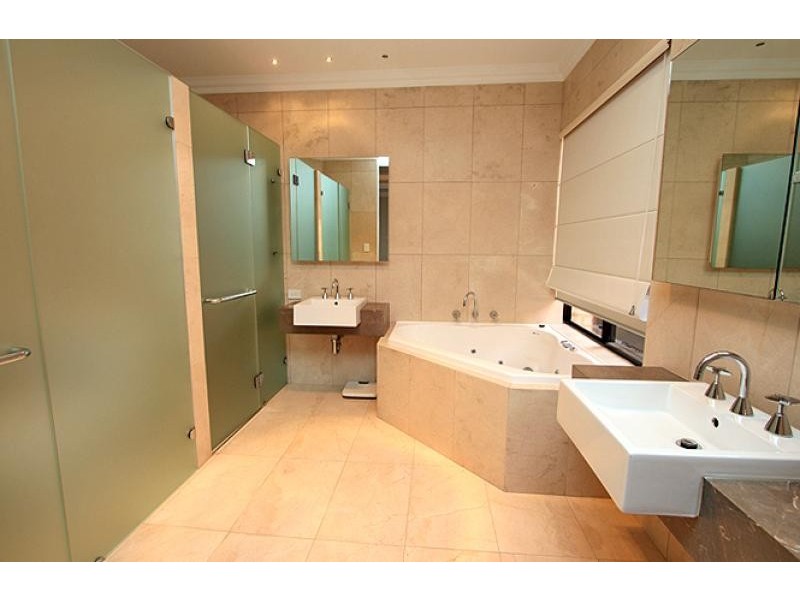 18 Genevieve Court, Halls Head WA 6210