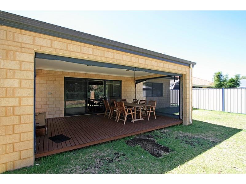 26 Bella Vista Parade, Meadow Springs WA 6210