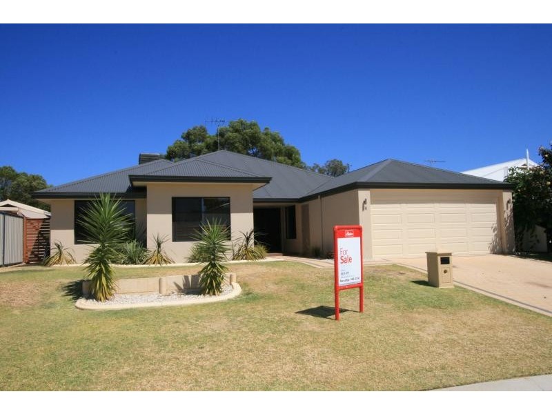 26 Bellavista Parade, Meadow Springs WA 6210