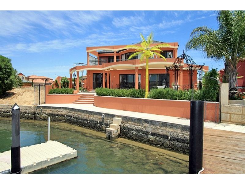 26 Rialto Place, Halls Head WA 6210