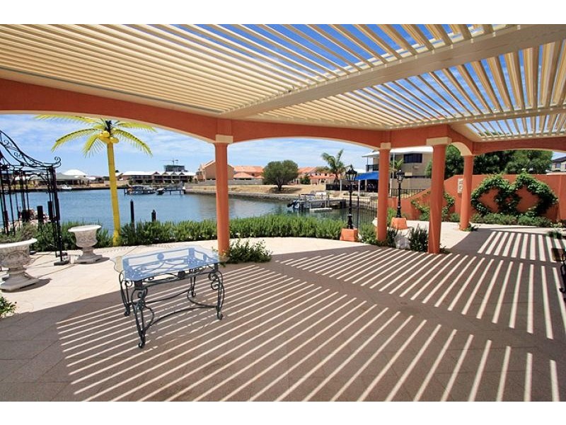 26 Rialto Place, Halls Head WA 6210