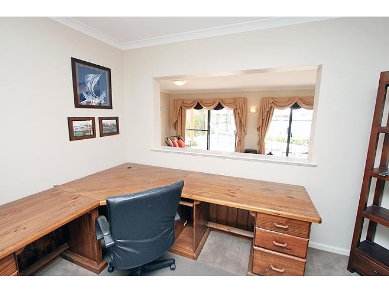 26 Rialto Place, Halls Head WA 6210