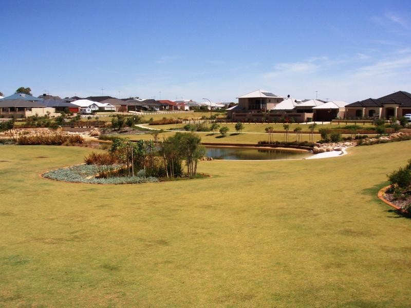 17 Buttercup Parkway, Halls Head WA 6210