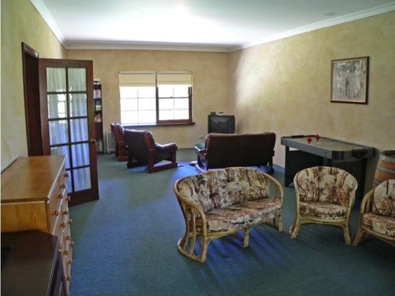 6 White hill Road, Mandurah WA 6210