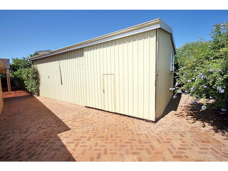 1 Sandalwood Parade, Halls Head WA 6210