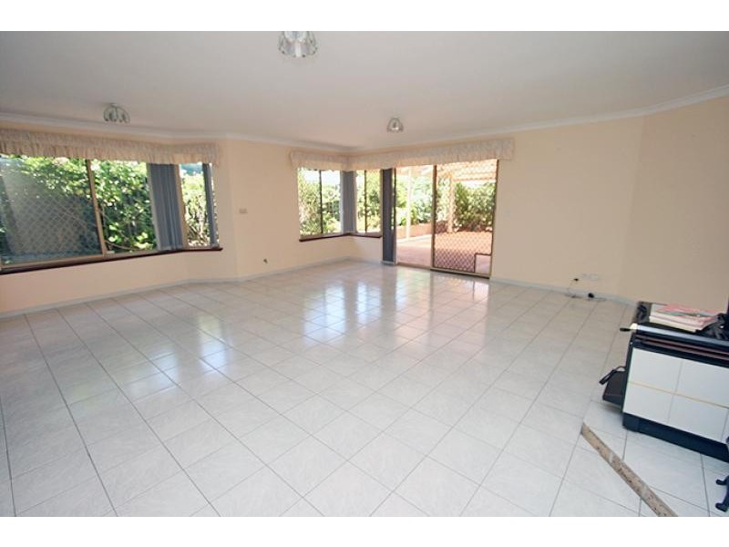 1 Sandalwood Parade, Halls Head WA 6210