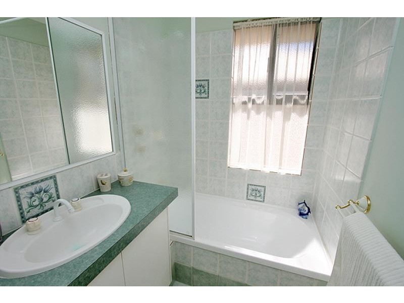 5 Lucidus Retreat, Greenfields WA 6210