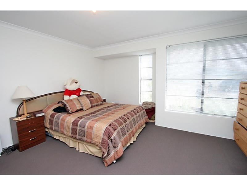 35 Lismore Ridge, Lakelands WA 6180