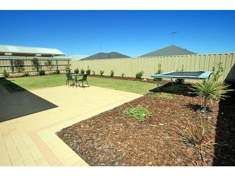 24 Scarab Court, Halls Head WA 6210