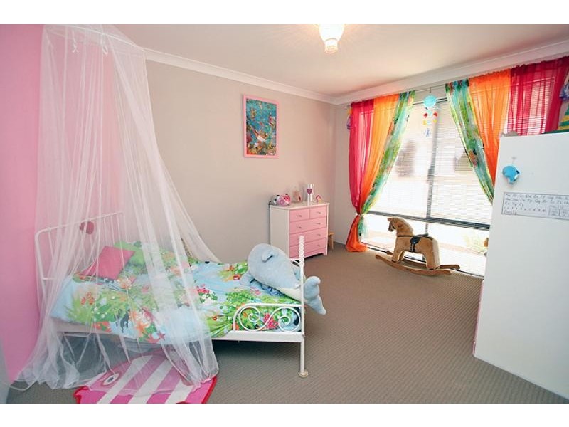 24 Scarab Court, Halls Head WA 6210