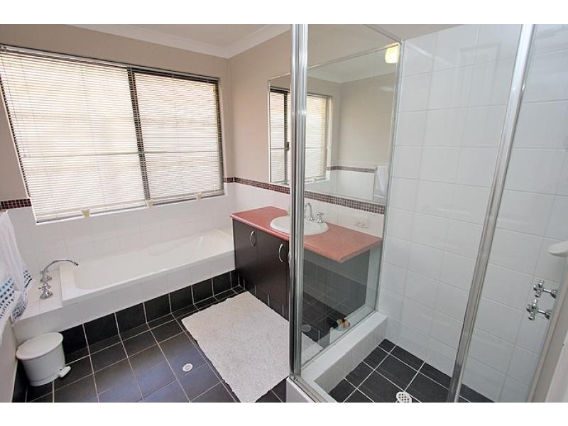 24 Scarab Court, Halls Head WA 6210