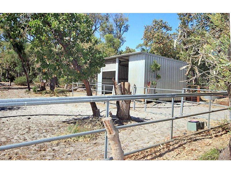 95 Hougham Road, Barragup WA 6210