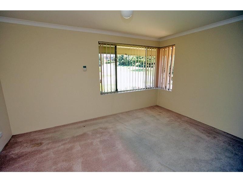 7 Noosa Court, Halls Head WA 6210