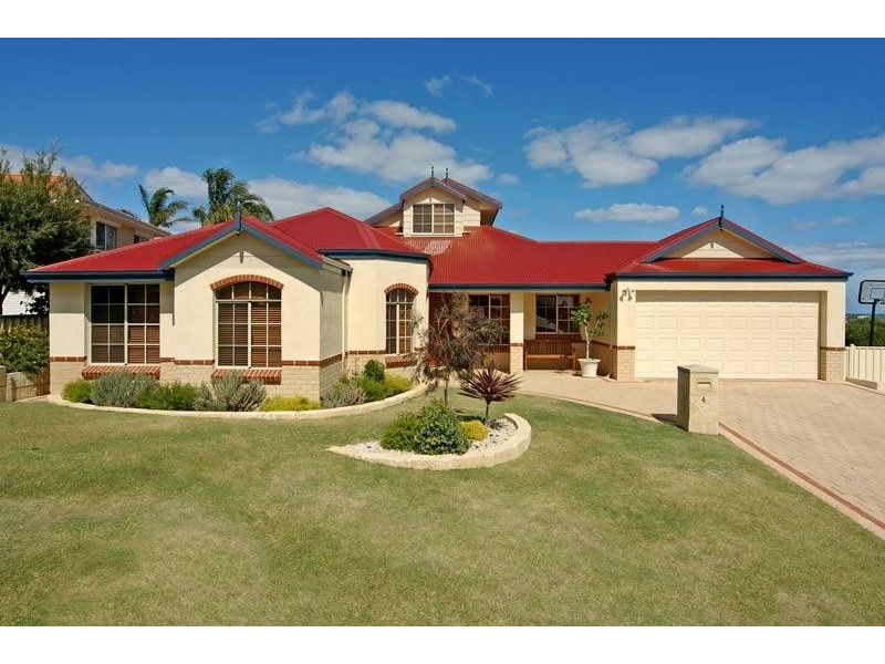 4 Dryandra Place, Halls Head WA 6210