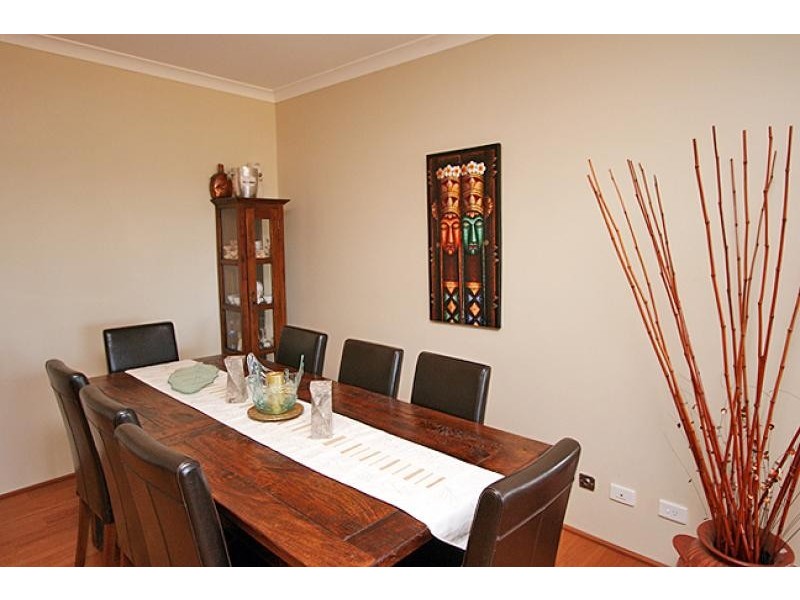 4 Dryandra Place, Halls Head WA 6210