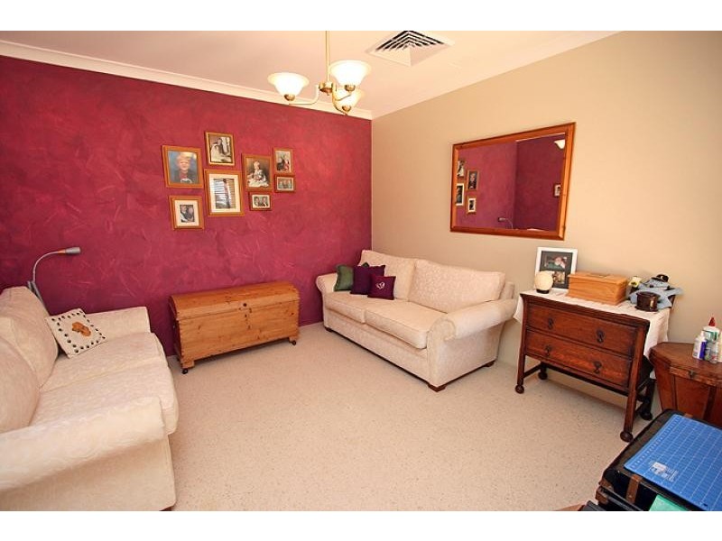 4 Dryandra Place, Halls Head WA 6210