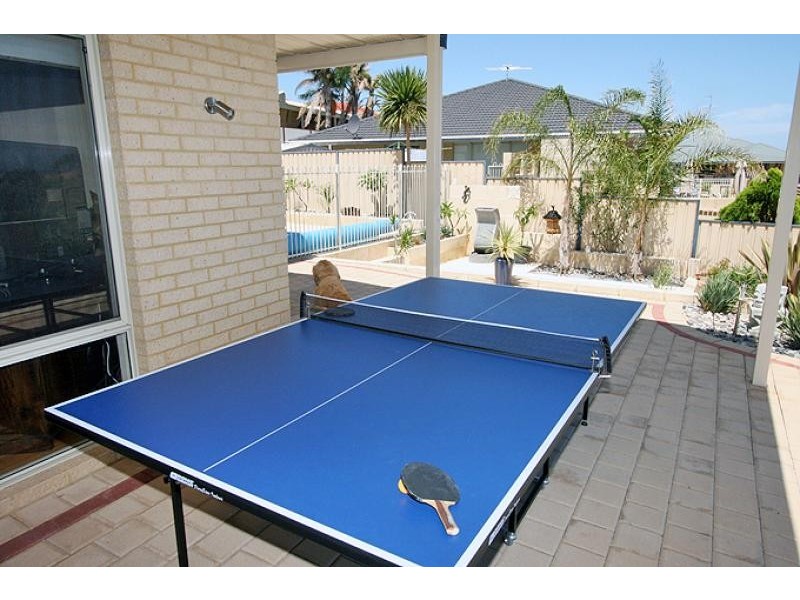 4 Dryandra Place, Halls Head WA 6210