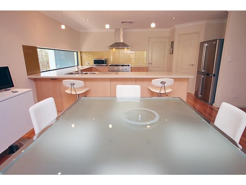 38 Boardwalk Boulevard, Halls Head WA 6210
