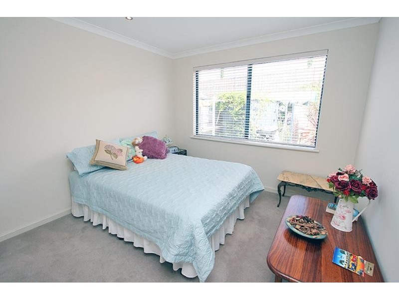 38 Boardwalk Boulevard, Halls Head WA 6210