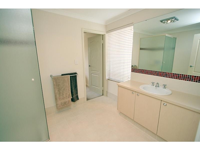 38 Boardwalk Boulevard, Halls Head WA 6210