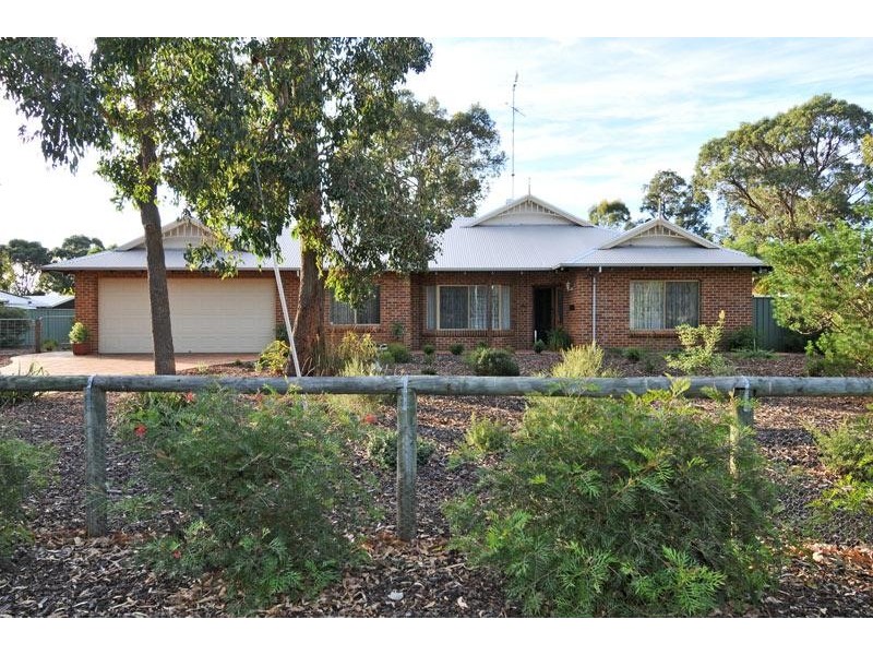 86 Victoria Circle, Greenfields WA 6210